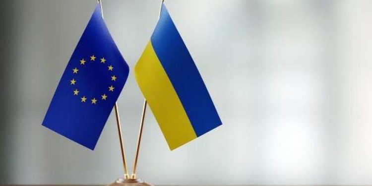 AB, Ukrayna’ya mühimmat ve talep edilirse füze verecek