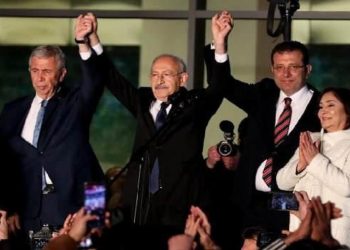 Ankara ve İstanbul sınıfta kaldı! Deprem bölgesinde şov var iş yok