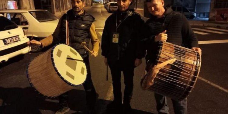 Davulcuların mesaisi başladı