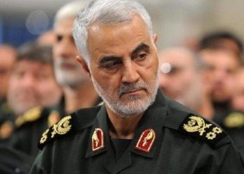 İranlılar Süleymani’nin intikamı için sokağa indi!