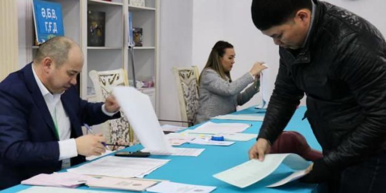 Kazakistan’daki seçimlerde, sandık çıkış anketlerine göre 6 parti barajı geçti