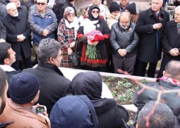 Muhsin Yazıcıoğlu mezarı başında anıldı