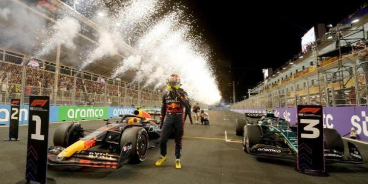 Suudi Arabistan Grand Prix’sinde kazanan Sergio Perez