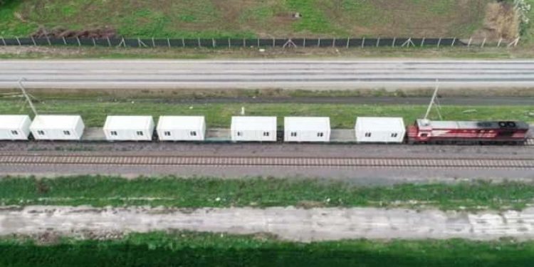 TCDD deprem bölgesinin ihtiyaçları için seferlerini sürdürüyor