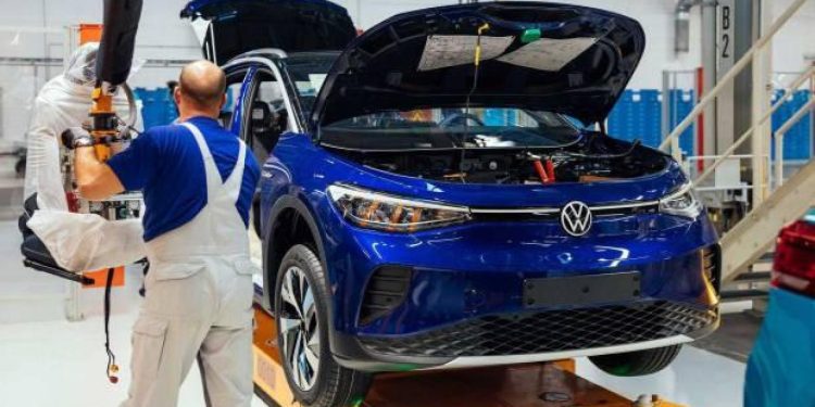 Volkswagen’e kötü haber! Tüm varlıkları donduruldu