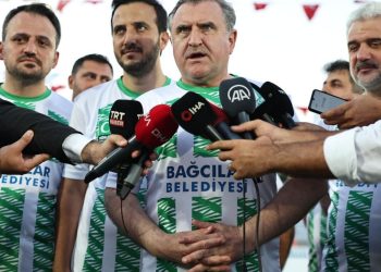 Osman Aşkın Bak: Spor altyapısı güçlü bir Türkiye geliyor