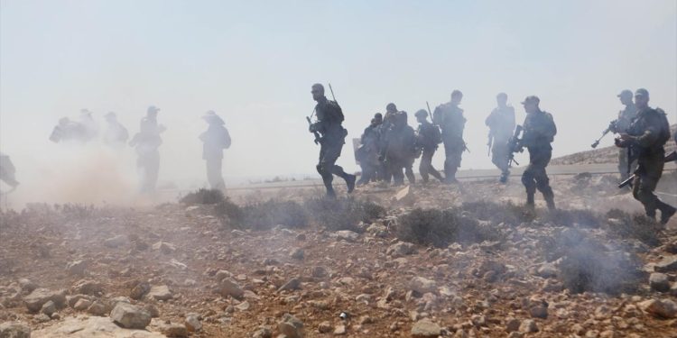 Yahudi yerleşimciler 19 yaşındaki bir Filistinliyi öldürdü