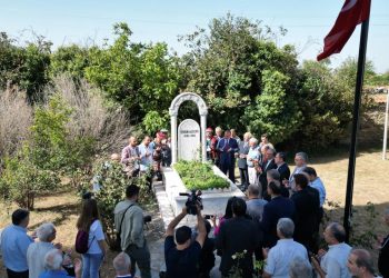 ‘Efelerin Efesi’ Yörük Ali Efe mezarı başında anıldı