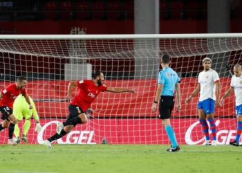 Muriqi’in golü takımına yetmedi!