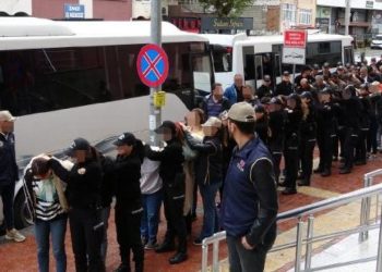 ‘PKK cezaevi dış koordinasyon yapılanması’na operasyonda 32 şüpheli adliyede