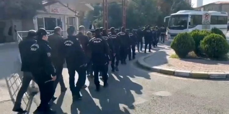 Bakan Yerlikaya duyurdu: Ankara ve Kayseri’de tefecilere operasyon