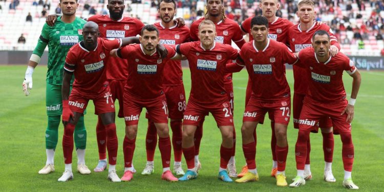 Sivasspor evinde galibiyete hasret kaldı