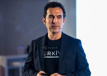 Tesla Türkiye’de deprem: Genel Müdür Kemal Geçer istifa etti